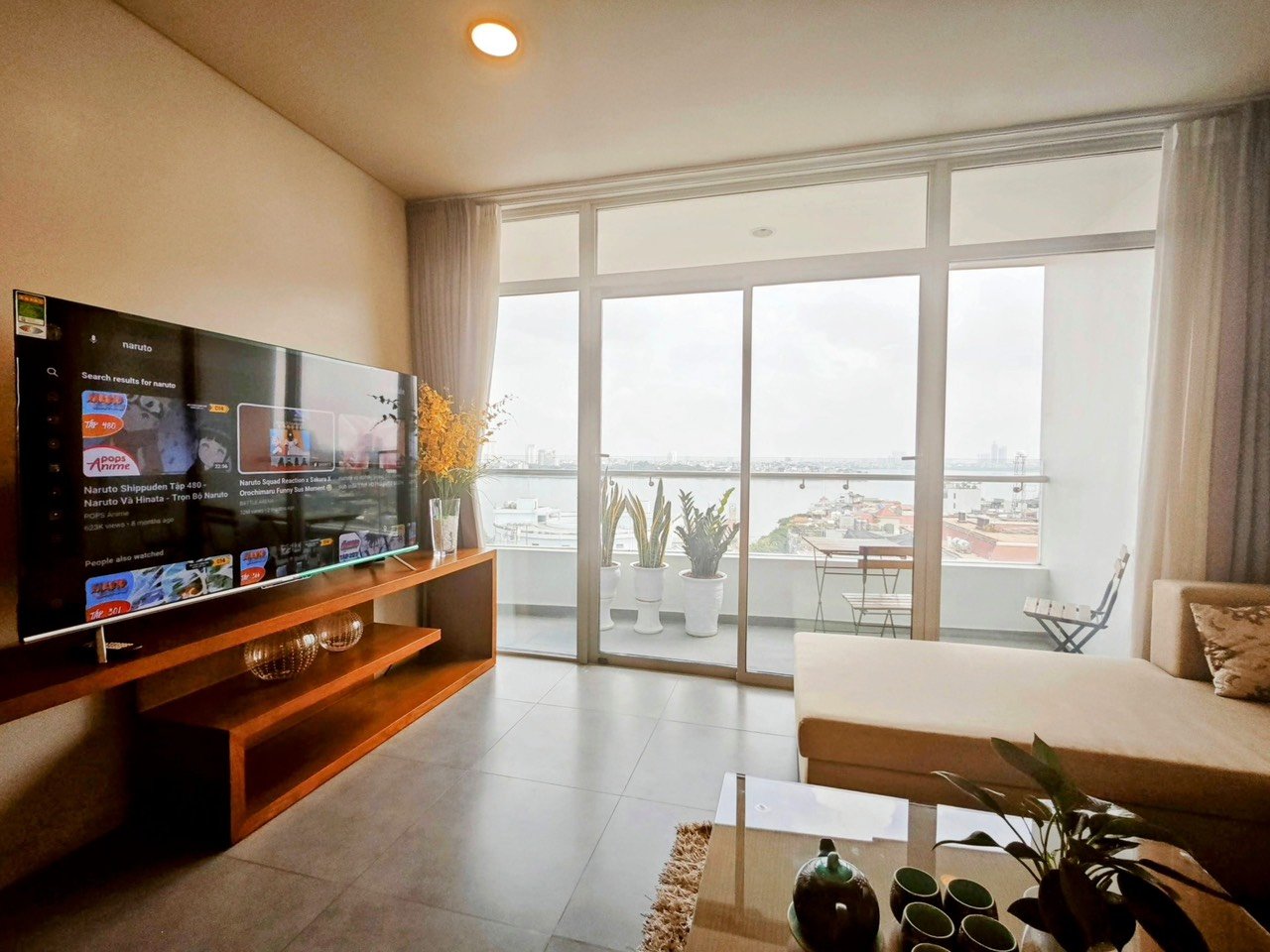 Nhà em cho thuê gấp Căn chung cư WaterMark 125m2, 2pn, 2wc full đồ. View trọn hồ Tây. Chỉ 23tr