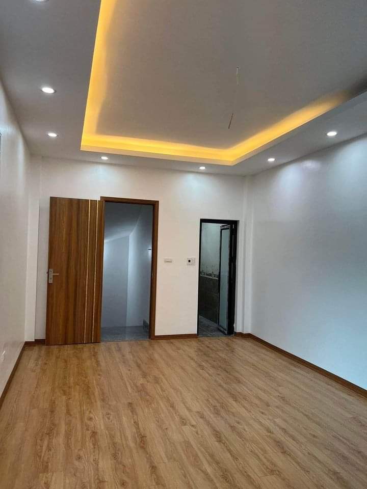 Hoàng Cầu 29m² 3PN 10m Ô Tô, ngay gần hồ, tiện ích bạt ngàn giá 4.7 tỷ. 2