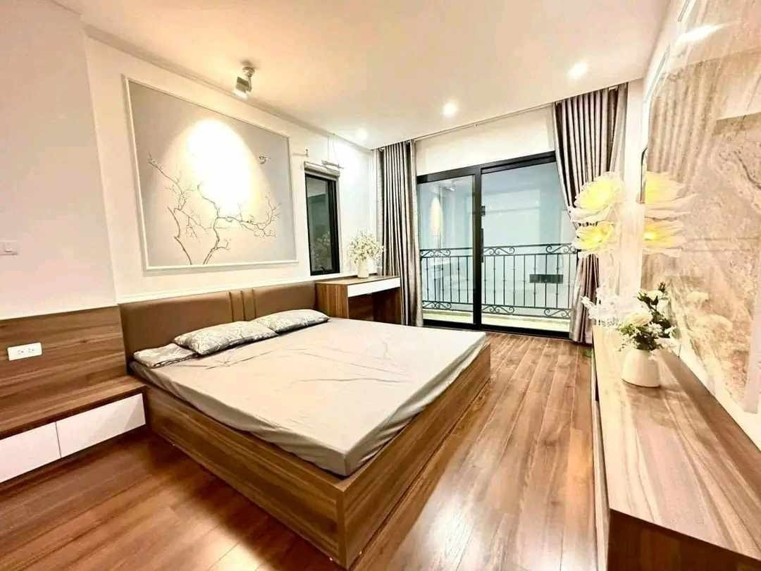 NHÀ ĐẸP THIẾT KẾ HIỆN ĐẠI 5 TẦNG DT:35M2 GIÁ HƠN 4 TỶ TRUNG TÂM NGÃ TƯ SỞ QUẬN THANH XUÂN HÀ NỘI . 2