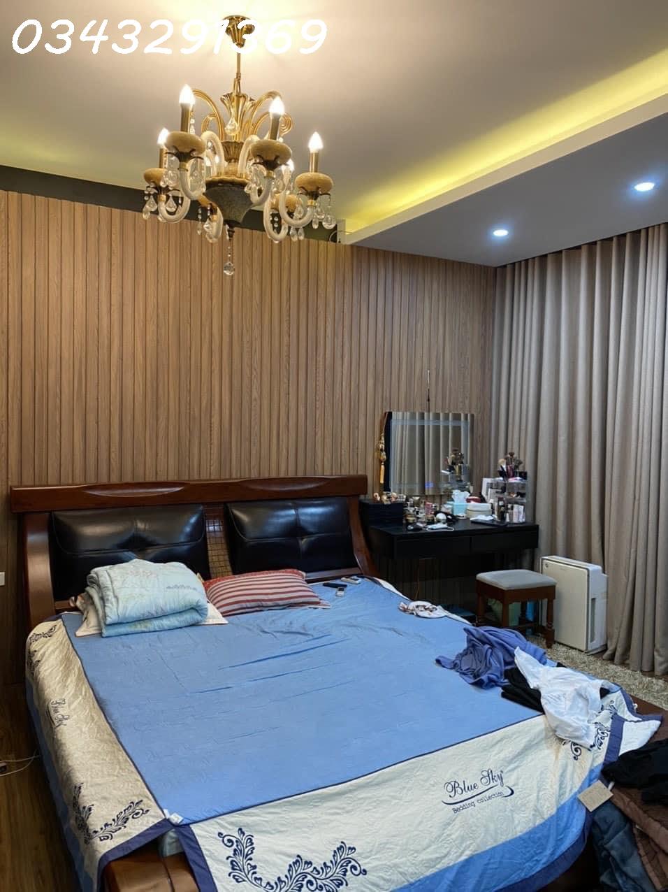 1.Cần bán mặt phố Quang Trung 740m2, mặt tiền 17m vỉa hè 7m kinh doanh nhỉnh 120 tỷ 0933993568 2