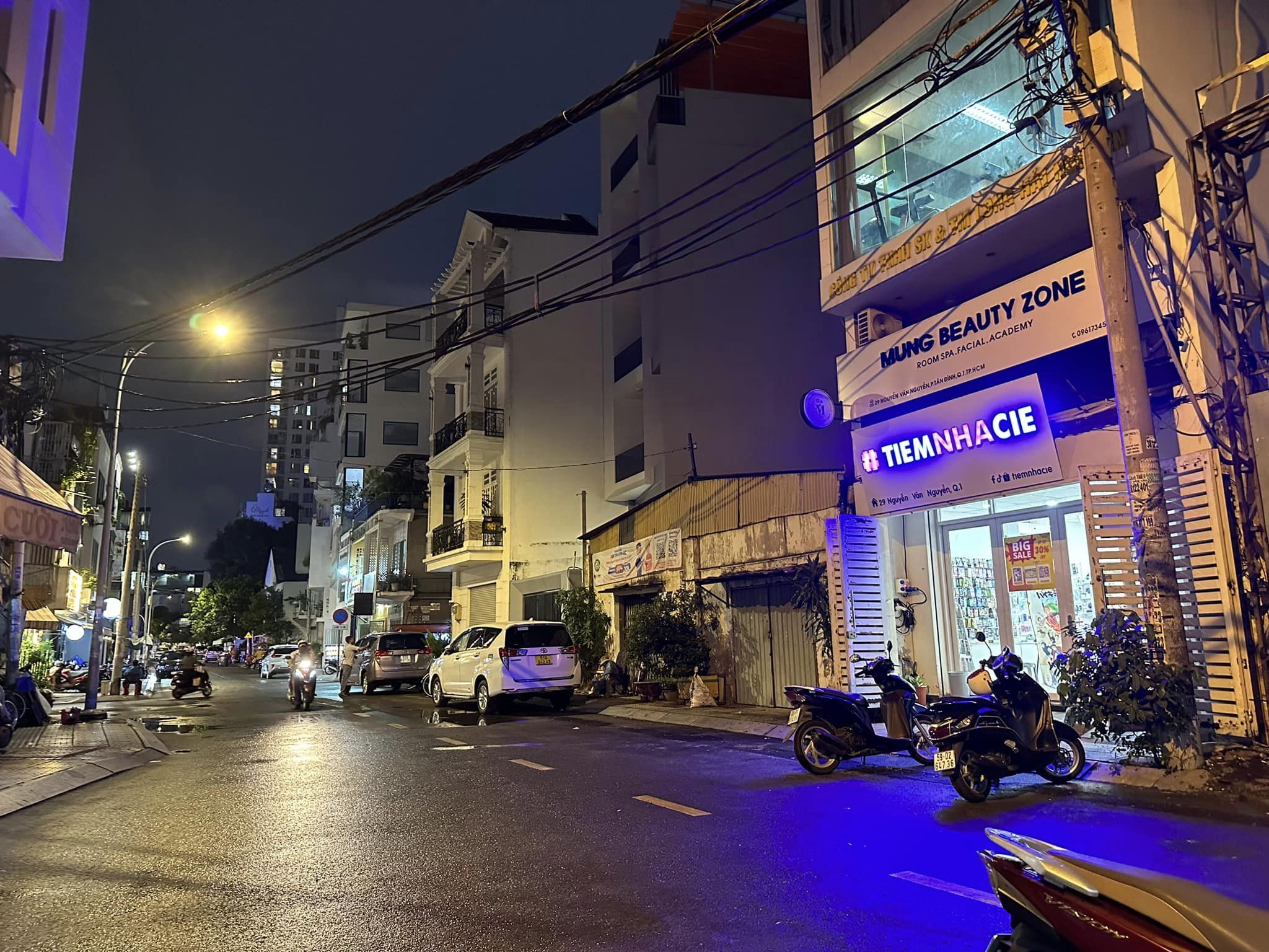 Căn góc kinh doanh Nguyễn Văn Nguyễn, căn góc, đang kinh doanh quán ăn, giá 16 tỷ 2