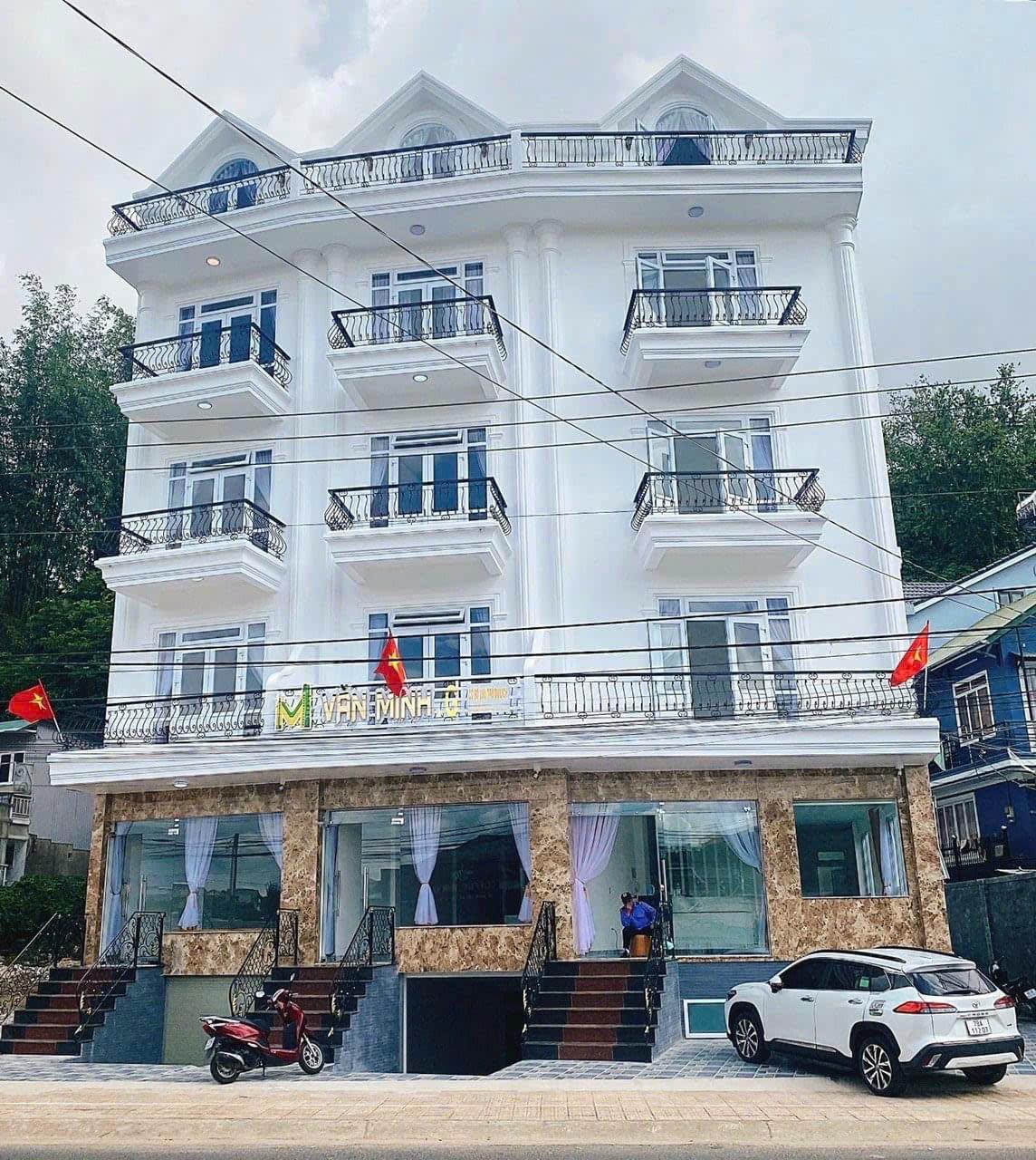 Bán 3 căn khách sạn mặt tiền đường Nguyễn Công Trứ Đà Lạt