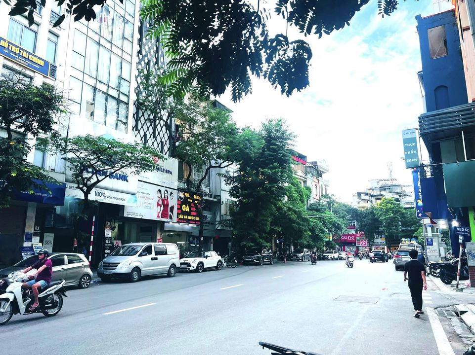 Bán nhà mặt phố Giang Văn Minh, trung tâm Ba Đình, kinh doanh khủng, 60m, 5 tầng, nhỉnh 32 tỷ 4