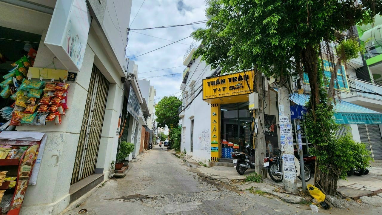 Bán căn hộ 5 tầng đường Sao Biển nha trang . 20phong ngủ giá 13 tỷ 4