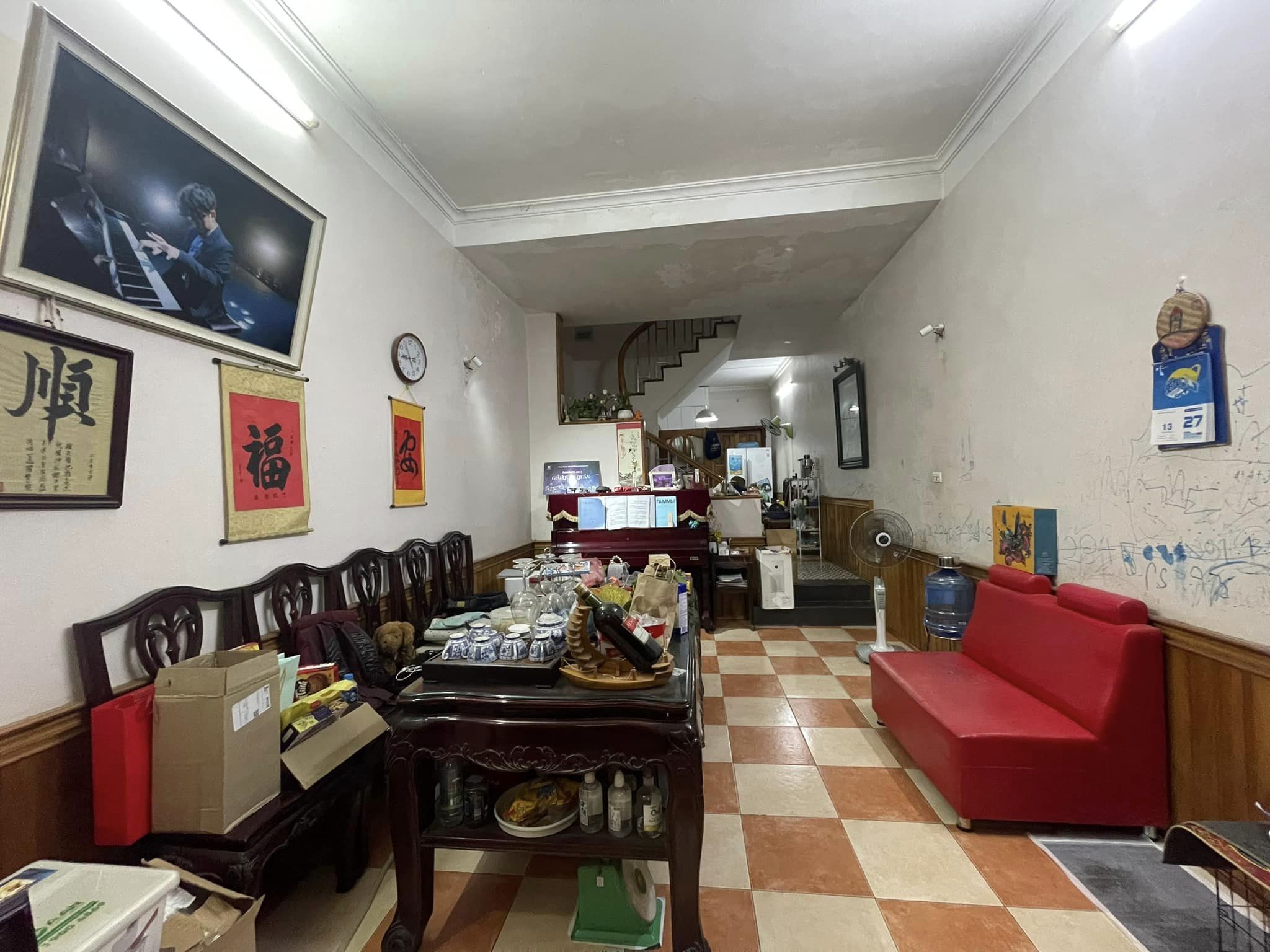 Cần bán ngôi nhà 4 tầng đường Nguyễn Lương Bằng, 75m, lô góc, ngay sát vườn hoa Trần Quang Diệu 1
