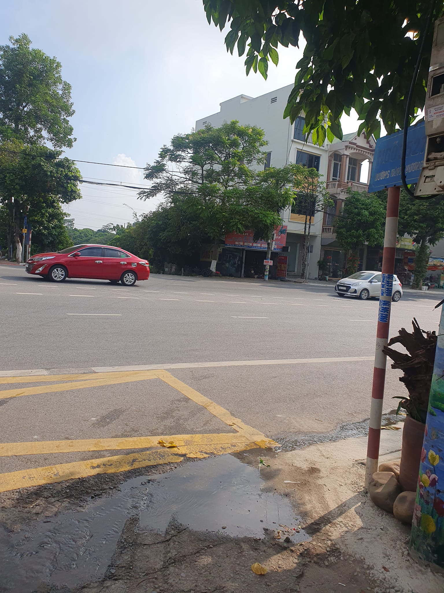 Chính chủ cần cho thuê mặt bằng kinh doanh địa chỉ: Mặt đường ĐL Hùng Vương, sn 3527, thành phố Việt Trì 2
