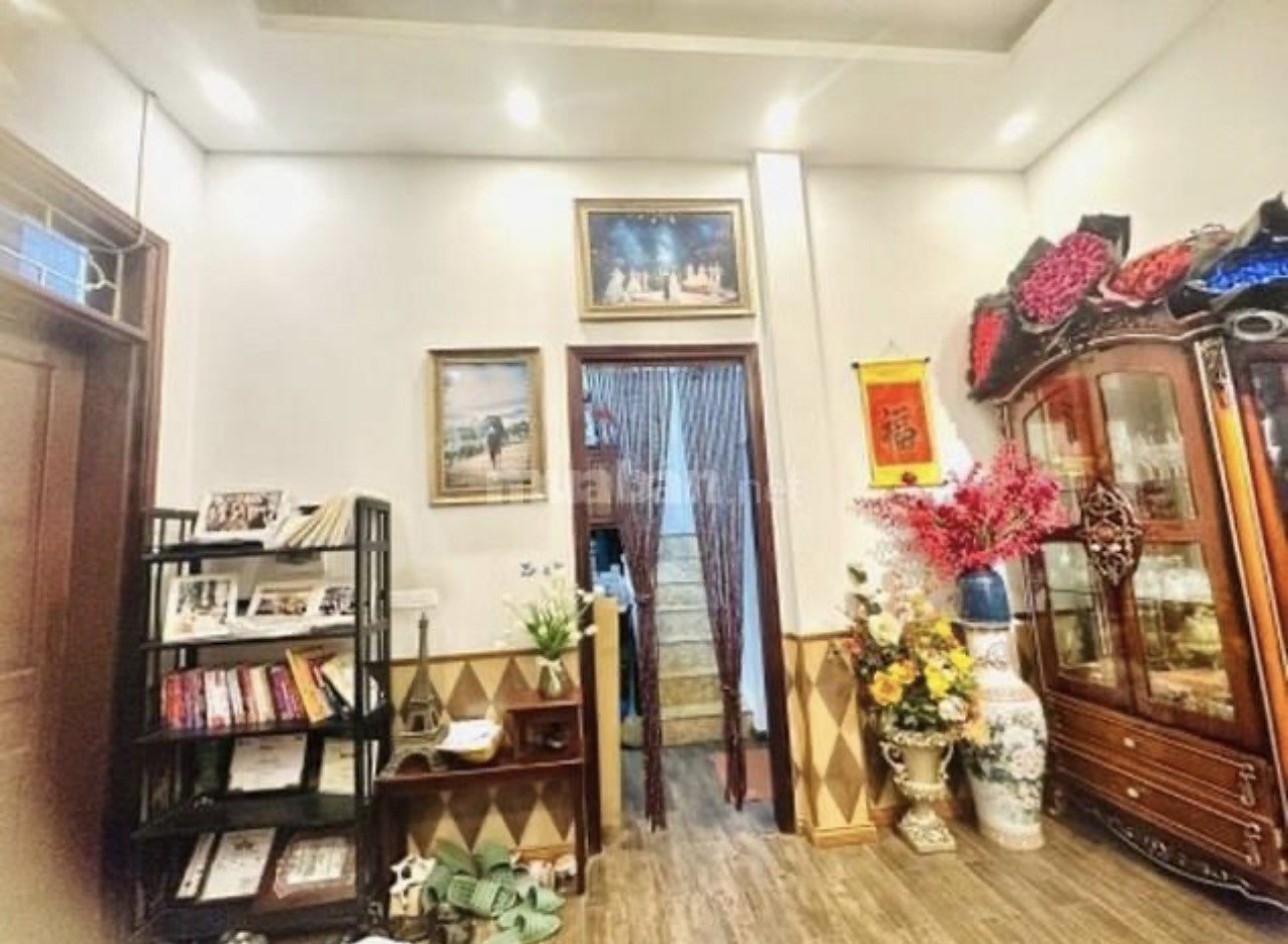 thuê nhà Thịnh Quang , Đống Đa 40mx4T oto KD spa online mới đẹp ở ngay giá rẻhơn 10 tr