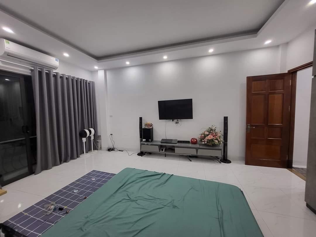 NHÀ NGỌC LÂM - NHỈNH 6 TỶ - 50M- RỘNG 4.1M - OTO QUA NHÀ - GẦN CẦU CHƯƠNG DƯƠNG - VIEW THOÁNG VĨNH VIỄN. 3