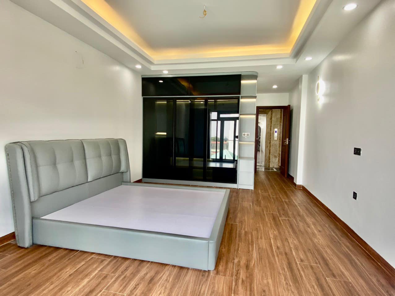 Bán Nhà Nguyễn Văn Cừ, Long Biên 52m2, 6T giá 10,5 tỷ ( Ô tô vào nhà) 4