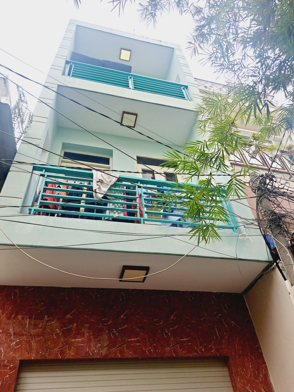 Bán nhà HXH rẻ đẹp Bình Tân giáp Tân Phú – Chỉ nhỉnh 3 Tỷ 3 tầng 4PN 3WC gần chợ Bình Long 1