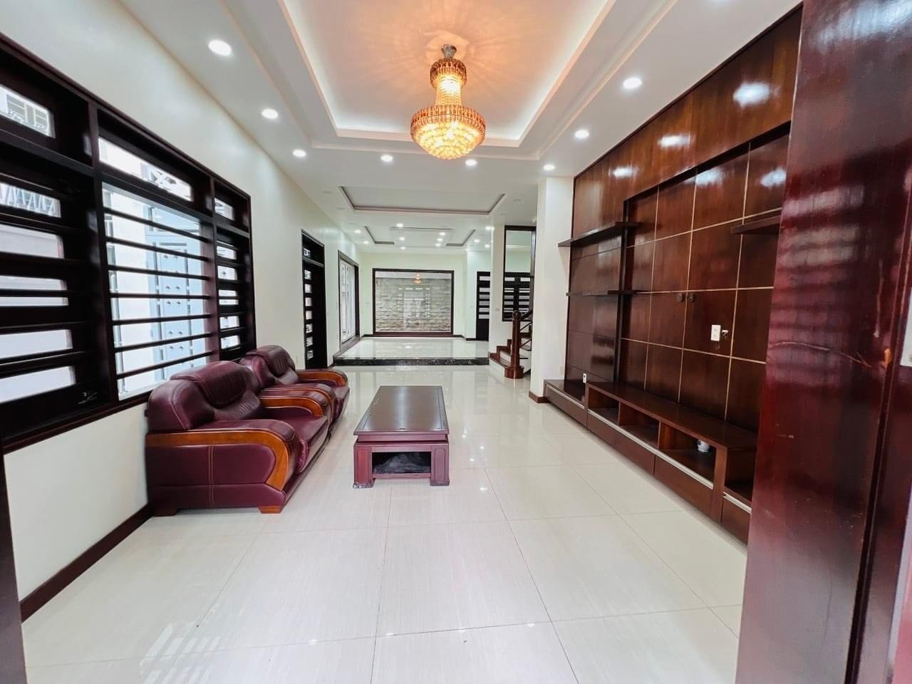 Cần bán nhanh BThu Văn Quán, Hà Đông, Siêu Vip, vị trí số 1: 220m2, mtien 10m, quanh 30 tỷ 3