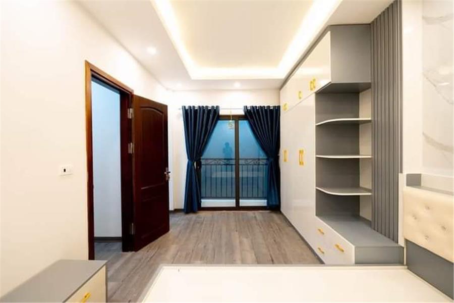 Hiếm, nhà mặt phố Xuân Diệu, 69m2, mặt tiền 5.5m, vị trí đắc địa, 38  tỷ, thương lượng mạnh 3