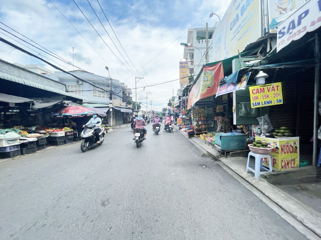 MẶT TIỀN KINH DOANH - NGAY CHỢ HIỆP THÀNH QUẬN 12 - DTSD.160M2, NHÀ CẤP 4 CŨ TIỆN XÂY MỚI - CHỦ XÁC ĐỊNH BÁN ĐẤT. 2