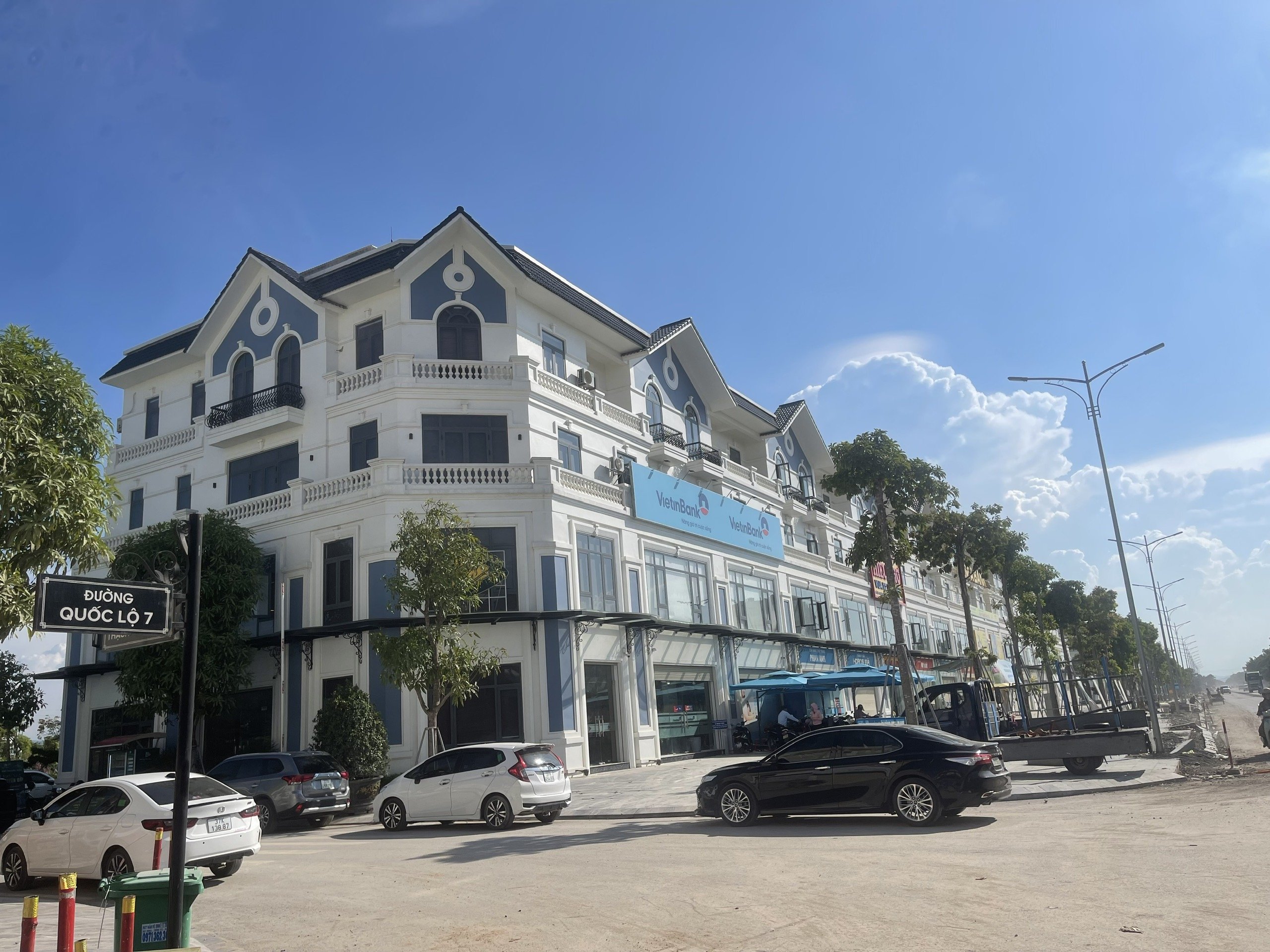Cần bán Nhà 4 tầng mặt tiền QL7 dự án Khu Đô Thị Hoàng Sơn, Diện tích 154m², Giá 11 Tỷ 1