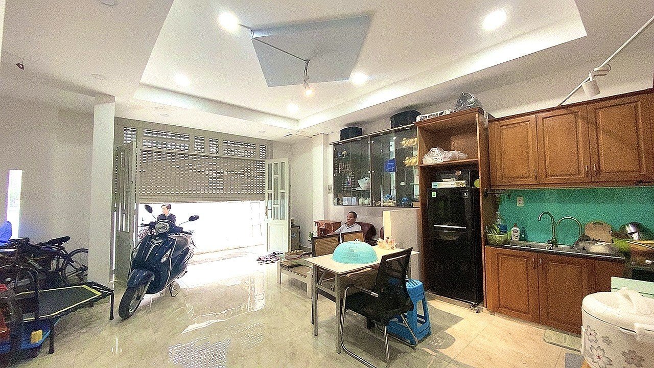 Bán Nhà Đẹp Gò Vấp 42m2, 3PN, Chỉ 4. Tỷ, Nguyễn Oanh.