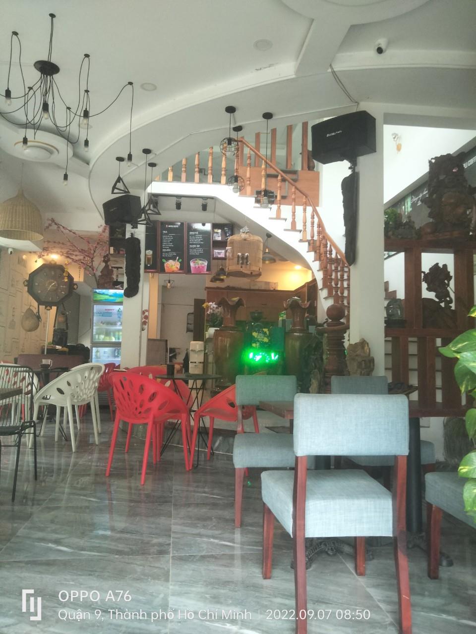 CHÍNH CHỦ  Bán Gấp  Căn Nhà Vị Trí Đẹp nhà Mt đang kinh doanh quán cafe ngay KĐT Đông Tăng Long
