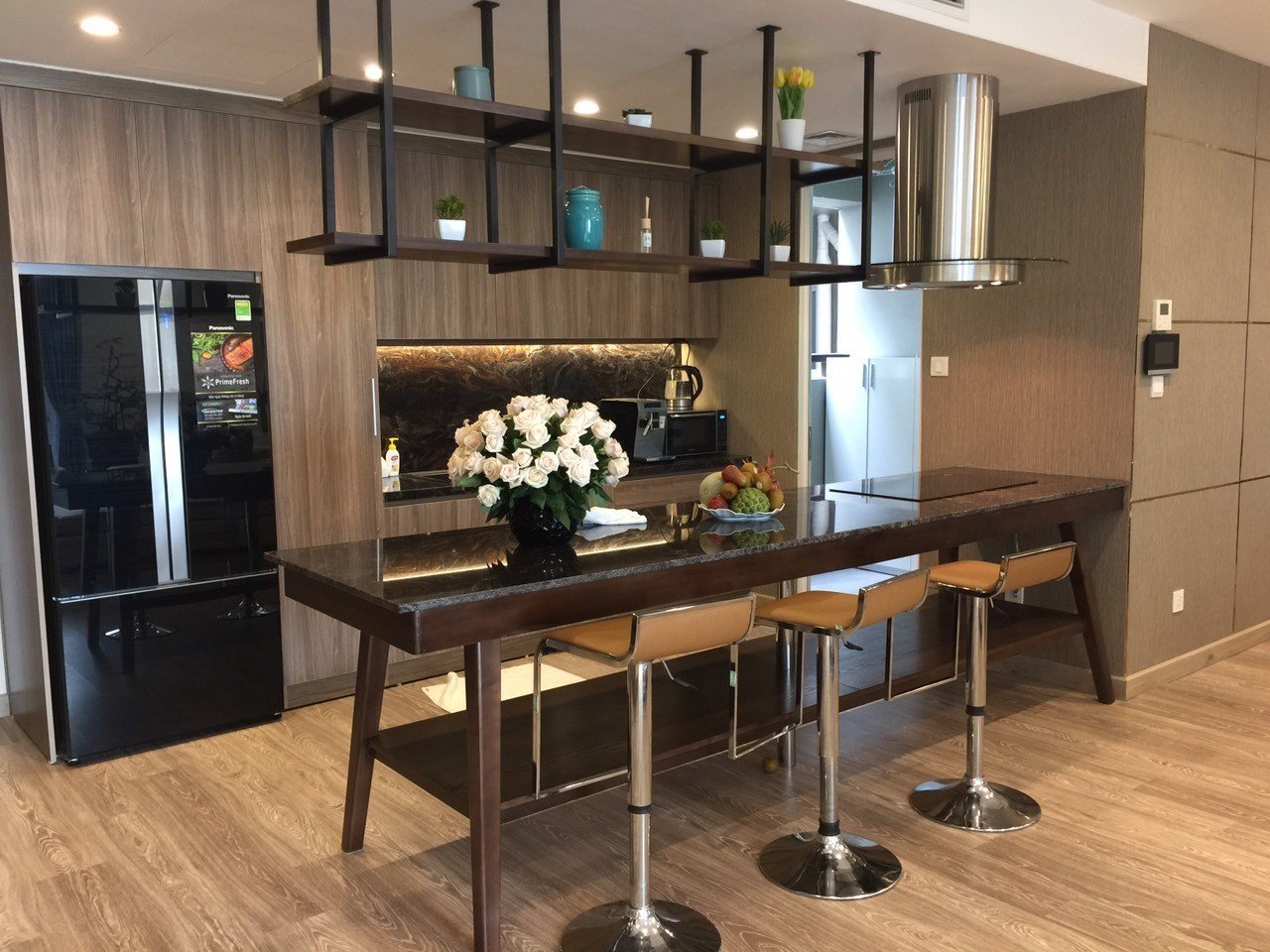 Bán rất gấp căn Penthouse Seasons Avenue 3pn giá chỉ 6tỷ, nội thất đẹp, full đồ ở ngay, có slot oto 2