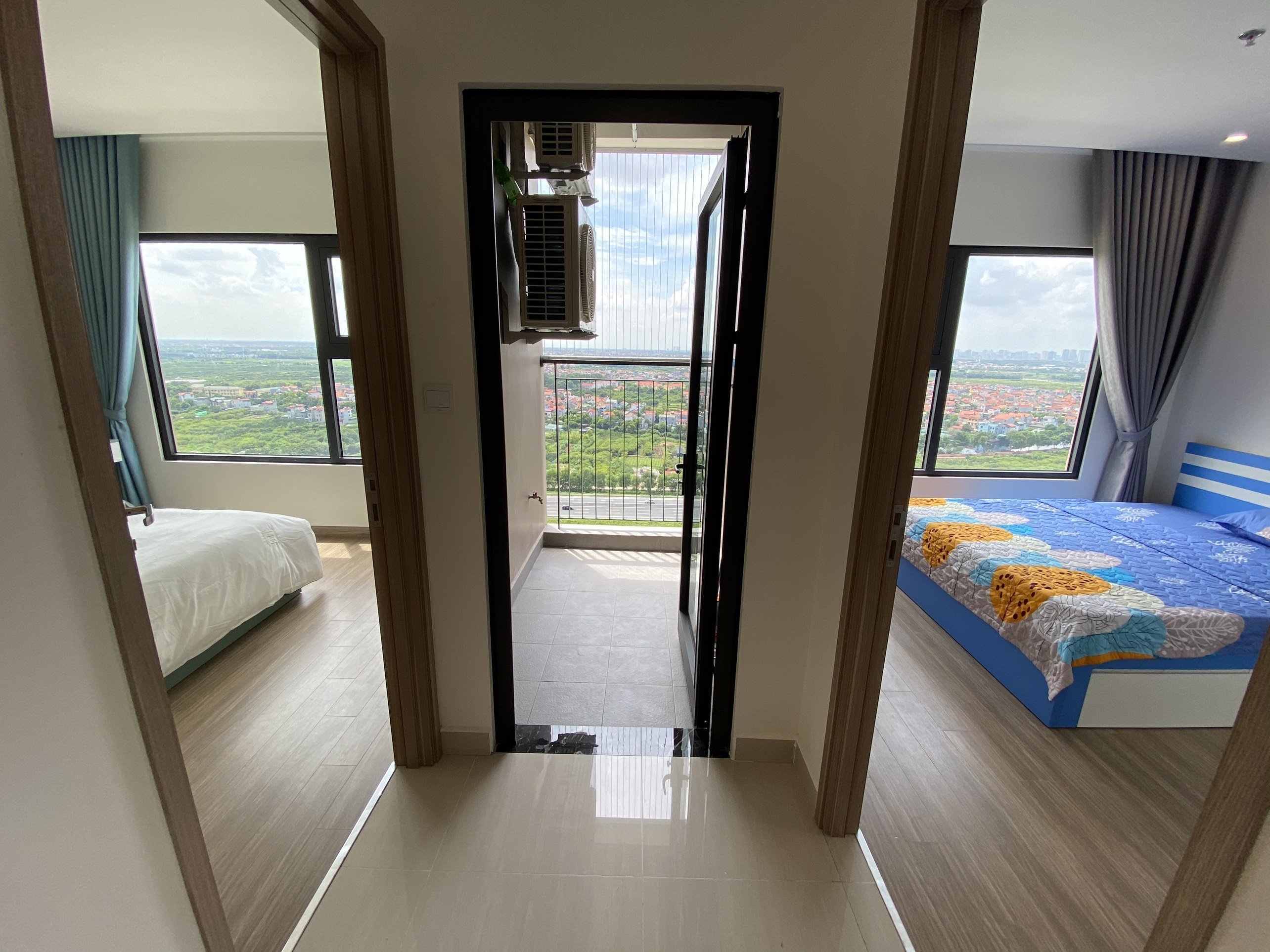 Bán chung cư 3 ngủ 2 WC đủ nội thất, tầng trung view đẹp hơn hoa hậu giá 2,6 tỷ nét. LH 0966330363 7