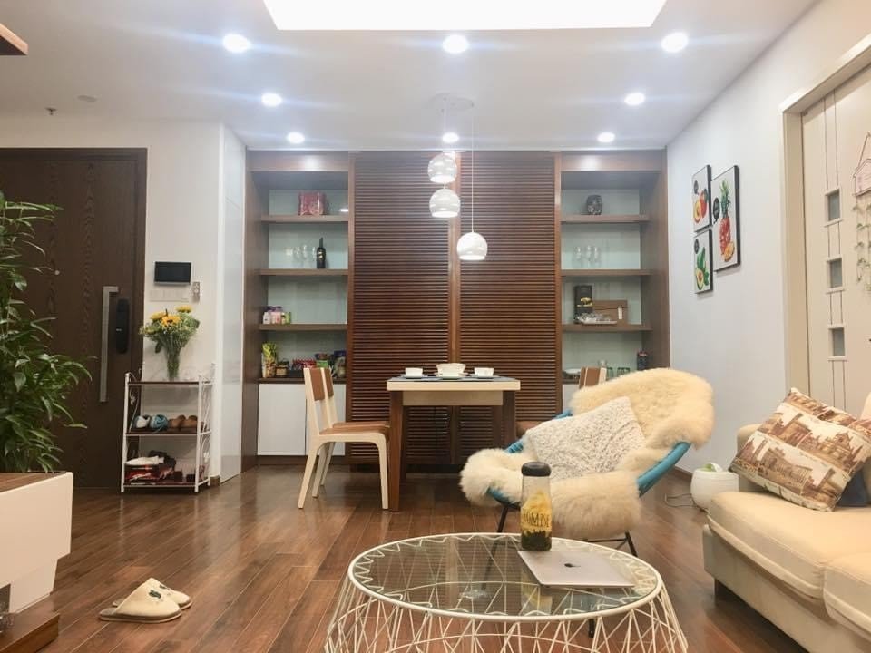 Bán gấp - giảm sâu cho khách thiện chí: 75m2, 2pn, full đồ,slot oto, Seasons Avenue chỉ 3.6 tỷ