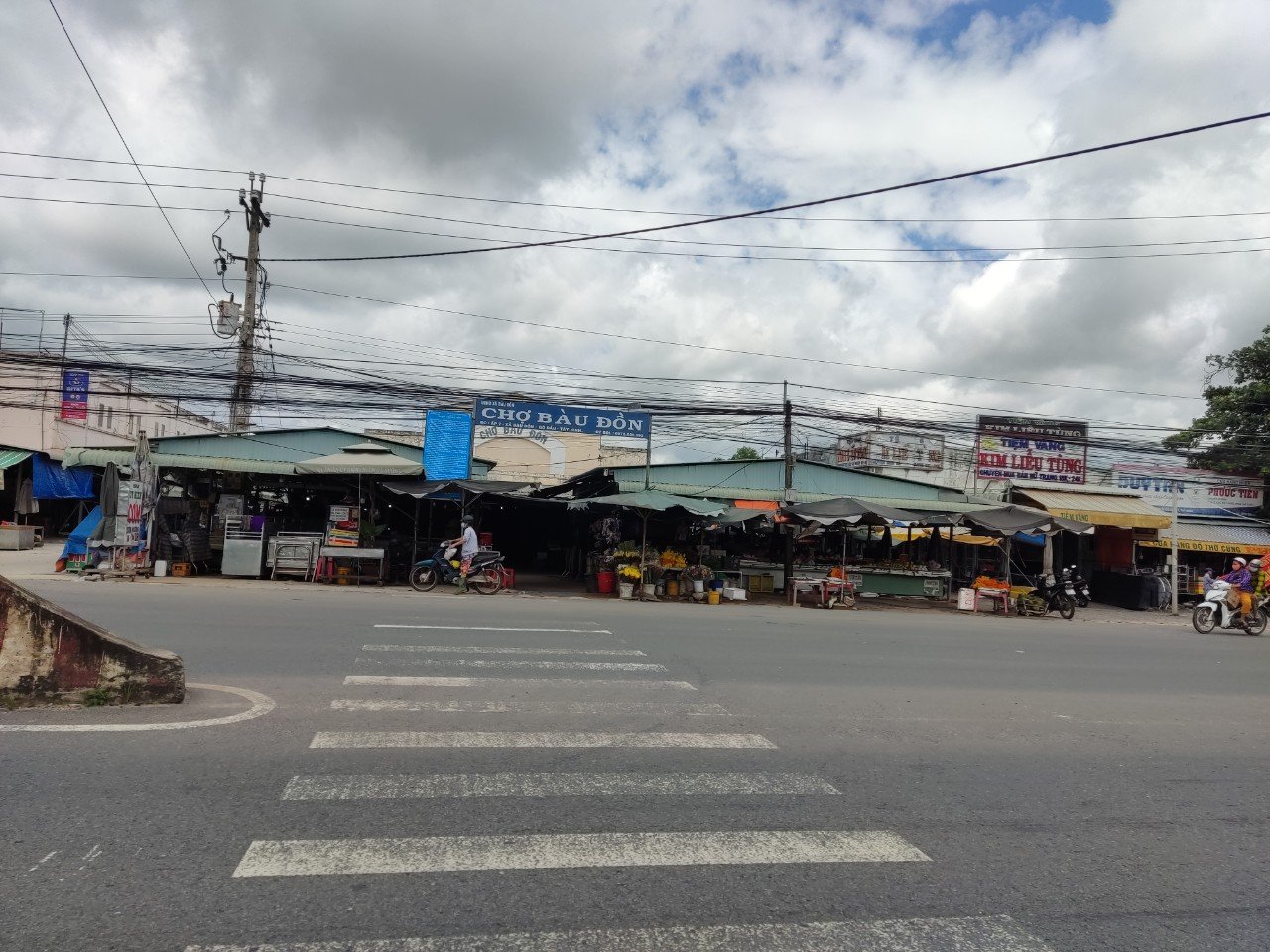 Bán lỗ lô đất ngay trường TH Bàu Đồn, gần chợ và Khu CN Phước Đông 3