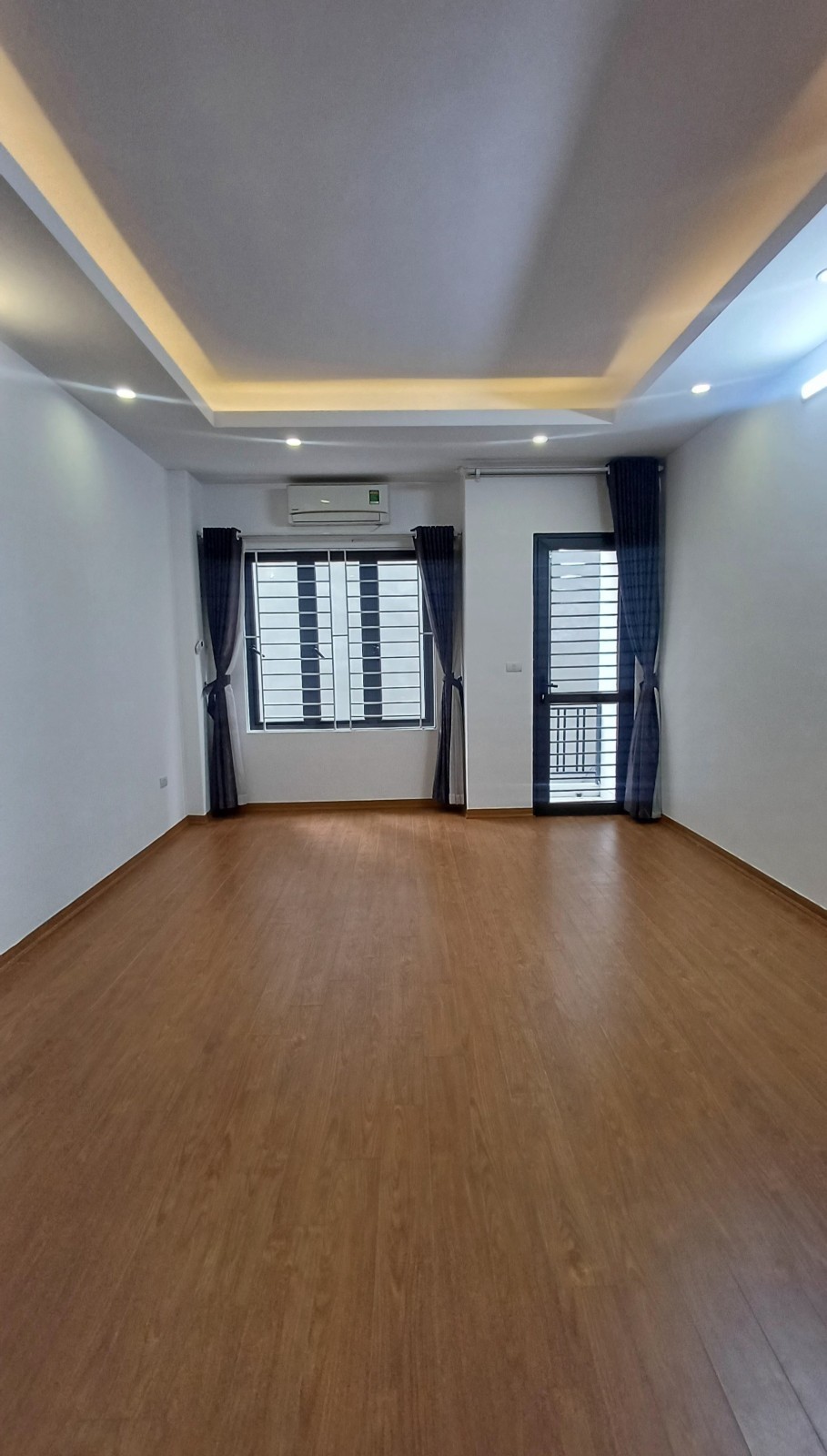 Ngõ 97,Khương Trung- nhà mới, 40m2, 5 tầng, Oto đỗ của, Nhỉnh 7 tỉ, LH 0904690958 4