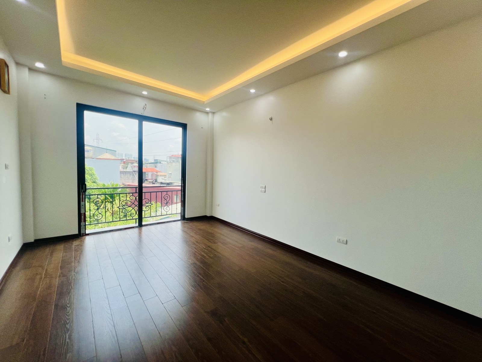 Tân Mai, 35m2, Nhà mới 5 tầng, Ô tô rất gần, Nhỉnh 5 tỉ, LH 0904690958 3