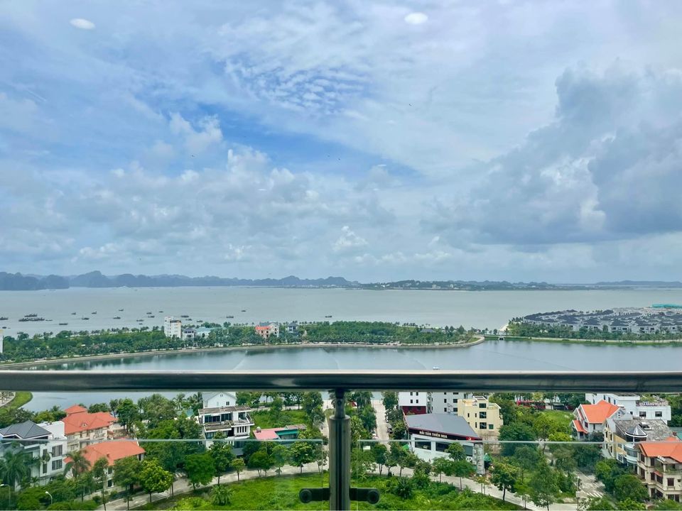 Bán căn hộ 2Pn 72m2 View chính Biển trung tâm du lịch Bãi Cháy, Hạ Long. 2