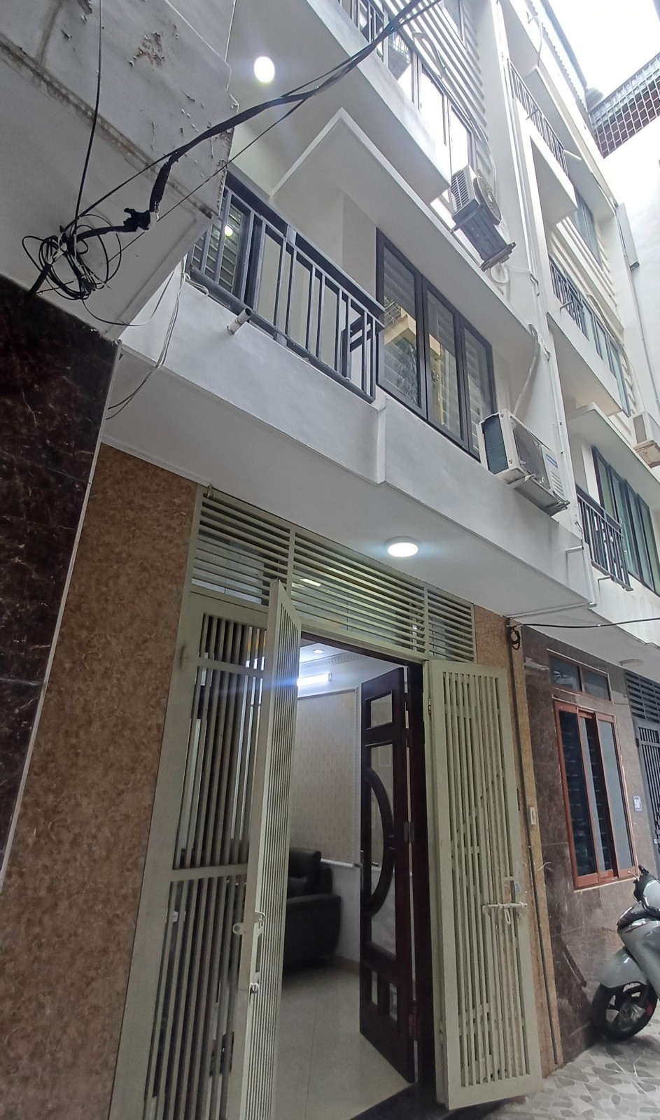 Ngõ 97,Khương Trung- nhà mới, 40m2, 5 tầng, Oto đỗ của, Nhỉnh 7 tỉ, LH 0904690958 5