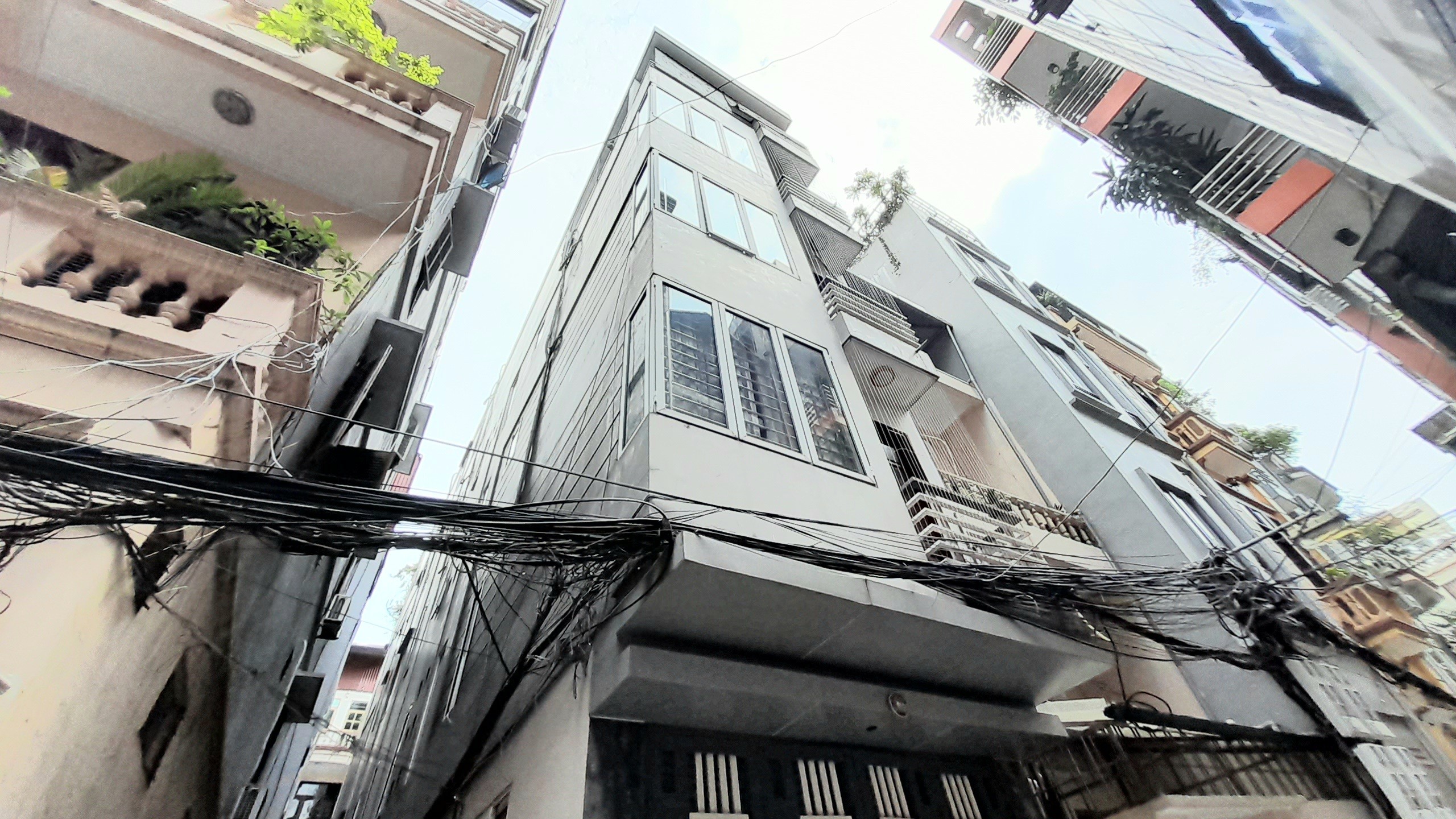 Cho thuê Shophouse MP Xuân La, Tây Hồ 115m x 5T  - 6P giá 90tr, THANG MÁY, kinh doanh 5