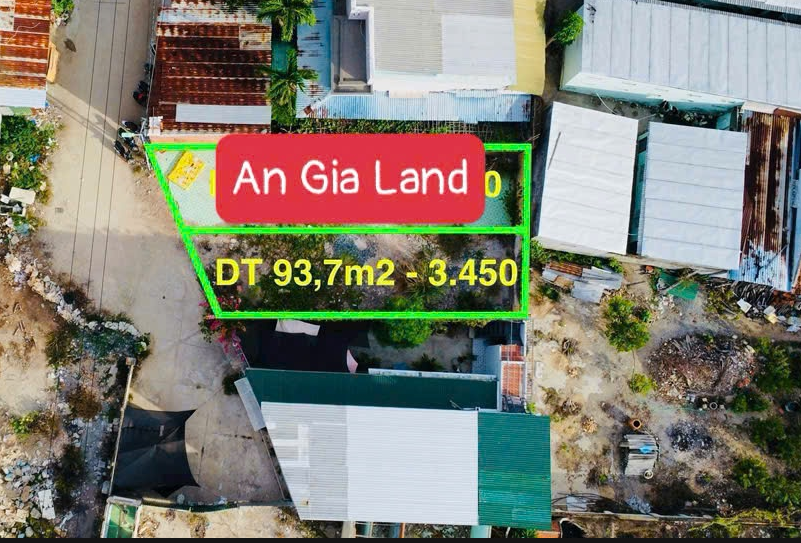 Bán lô đất trung tâm phường Phước Long - TP. Nha Trang dt 93,7m2 Giá 3.450 liên hệ: 0905724084 Bích