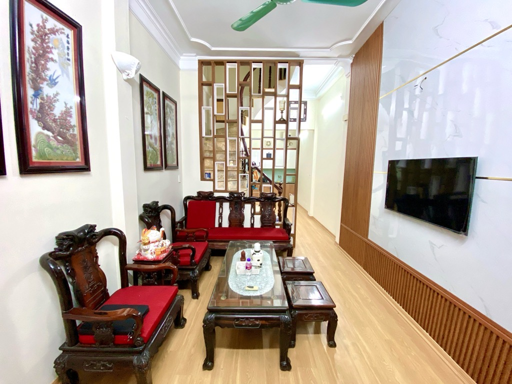 Bán nhà Nguyễn Văn Huyên, Cầu Giấy, Phân lô, Oto đỗ cửa, Ngõ thông, Nhà đẹp ở luôn, 40m2 2