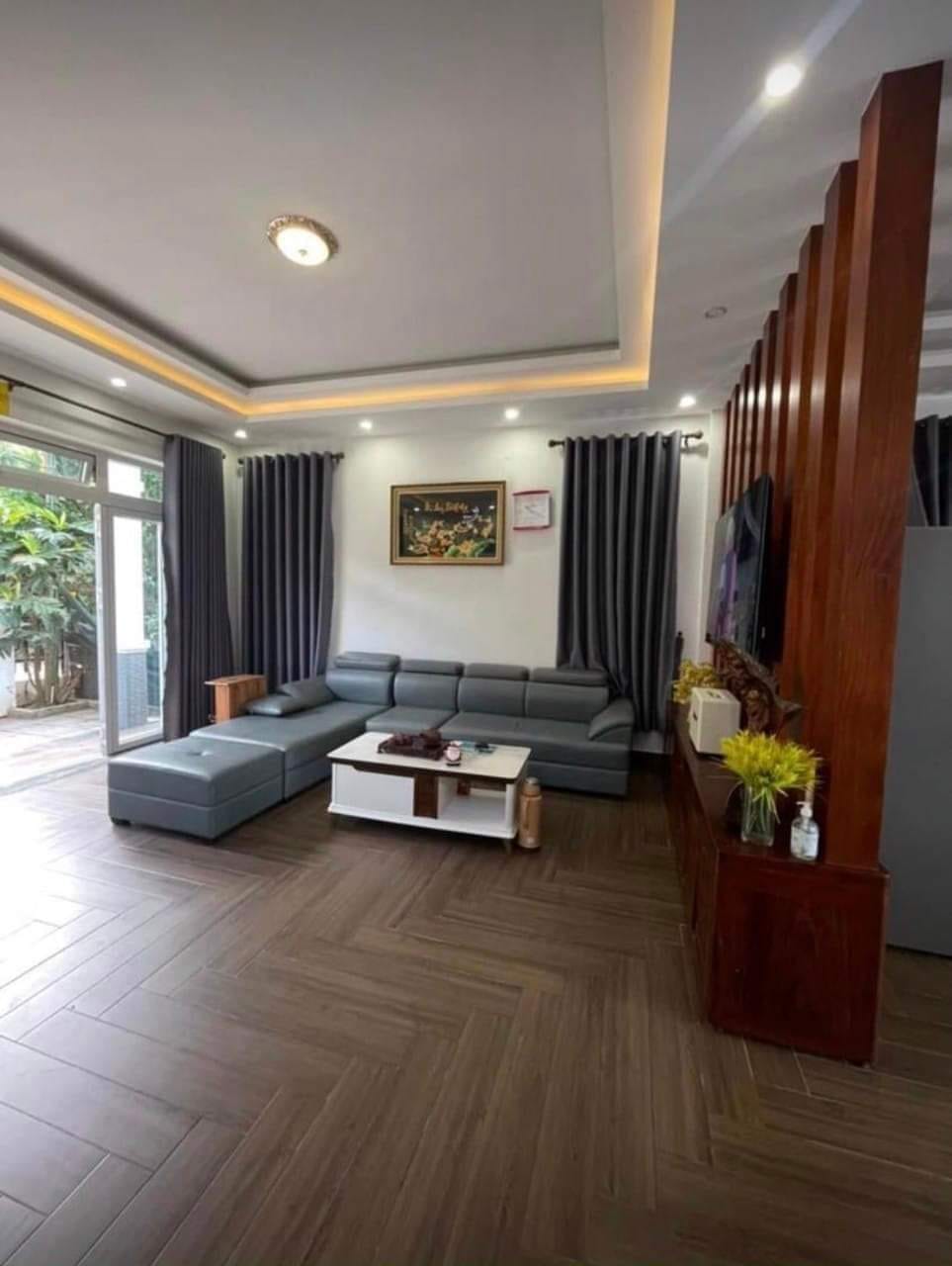 Sos Sos - Giảm giá bán gấp Căn Villa Phước Thành, P7, Đà Lạt 200m2 giá chỉ 9 tỷ