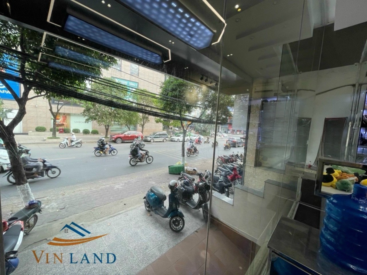 Cho thuê mặt bằng kinh doanh gần Vincom Plaza 1