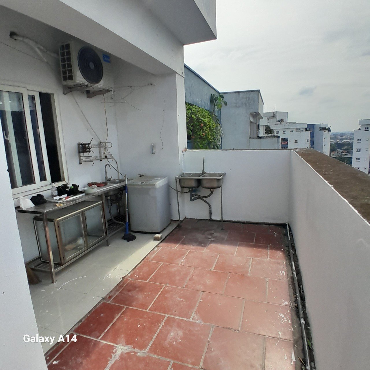 Cần bán căn hộ Penthouse góc sân vườn, view Hồ điều hòa, giá 1.6 tỷ tại KDT Thanh Hà Mường Thanh 5