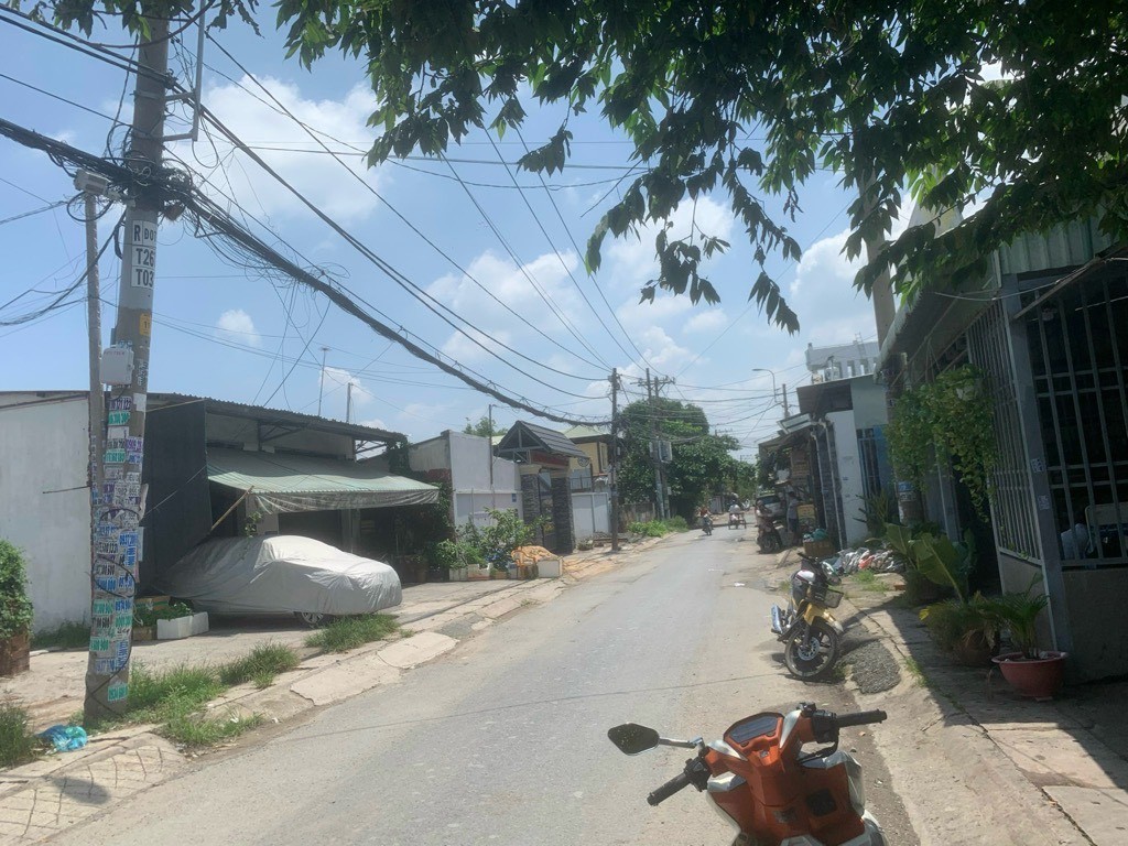 BÁN ĐẤT (11X55M) MT NHỰA 8M GIÁC ĐẠO, TRUNG CHÁNH, HÓC MÔN CHỈ 23 TỶ 5