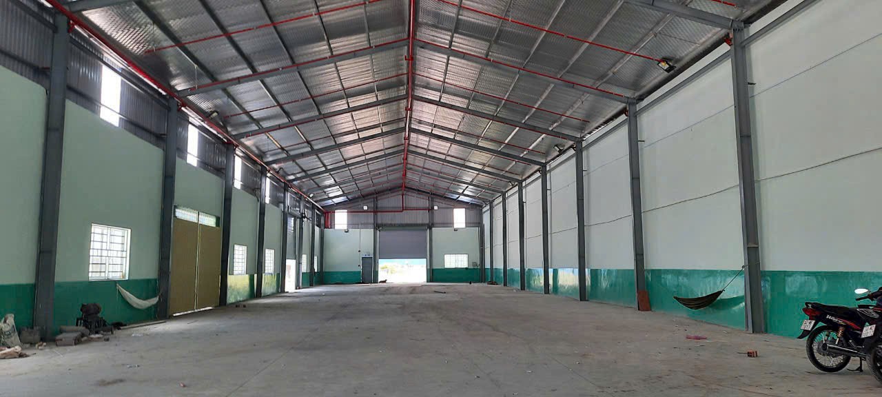 Nhà xưởng dt 7900m2  mt ĐT 830 830, xã Lương Hòa,Bến Lức, Long An giá 58 tỷ 3