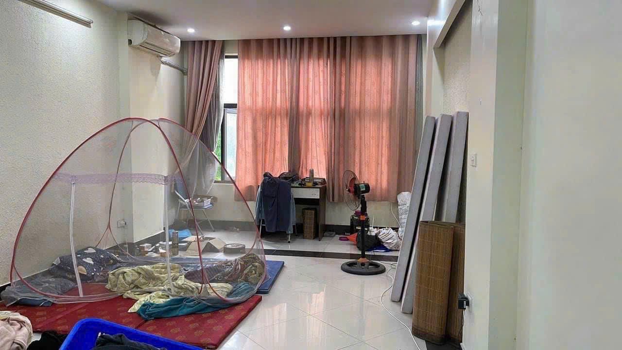 Nhà phố Dương Văn Bé 50m*5 tầng view công viên giá 9.5 tỷ 1