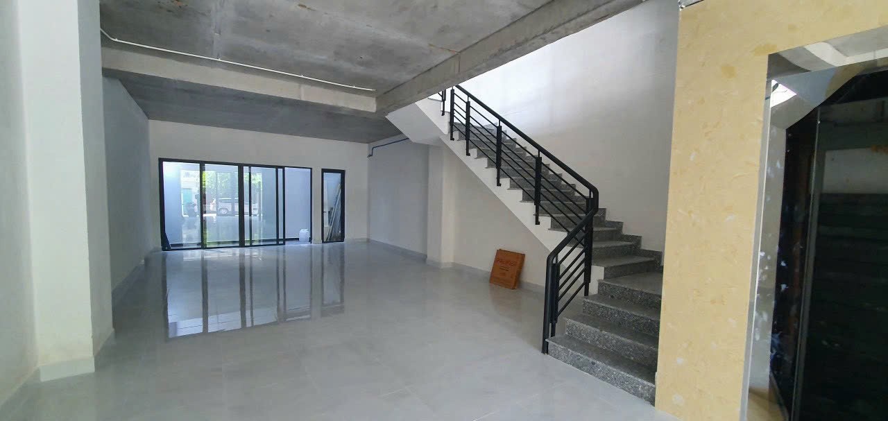 Cho thuê Nhà mặt tiền Phường Thảo Điền, Quận 2, Diện tích 500m², Giá Thương lượng 9