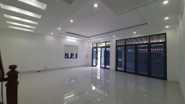 Cho thuê Biệt thự Phường Phước Long A, Quận 9, Diện tích 198m², Giá 27 Triệu/tháng 2