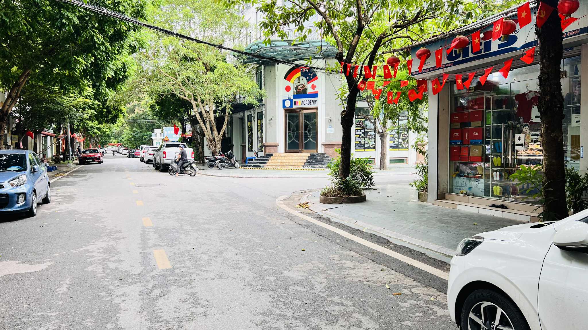 phân lô vỉa hè, ôtô tránh Việt Hưng 74m x 6 tầng, mặt tiền 5.5m, kinh doanh dòng tiền 2