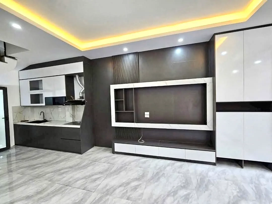 NHÀ MỚI ĐẸP Phố Ngọc Lâm 33m2 X 5 tầng X 7.3 tỷ Long Biên Hà Nội. 3