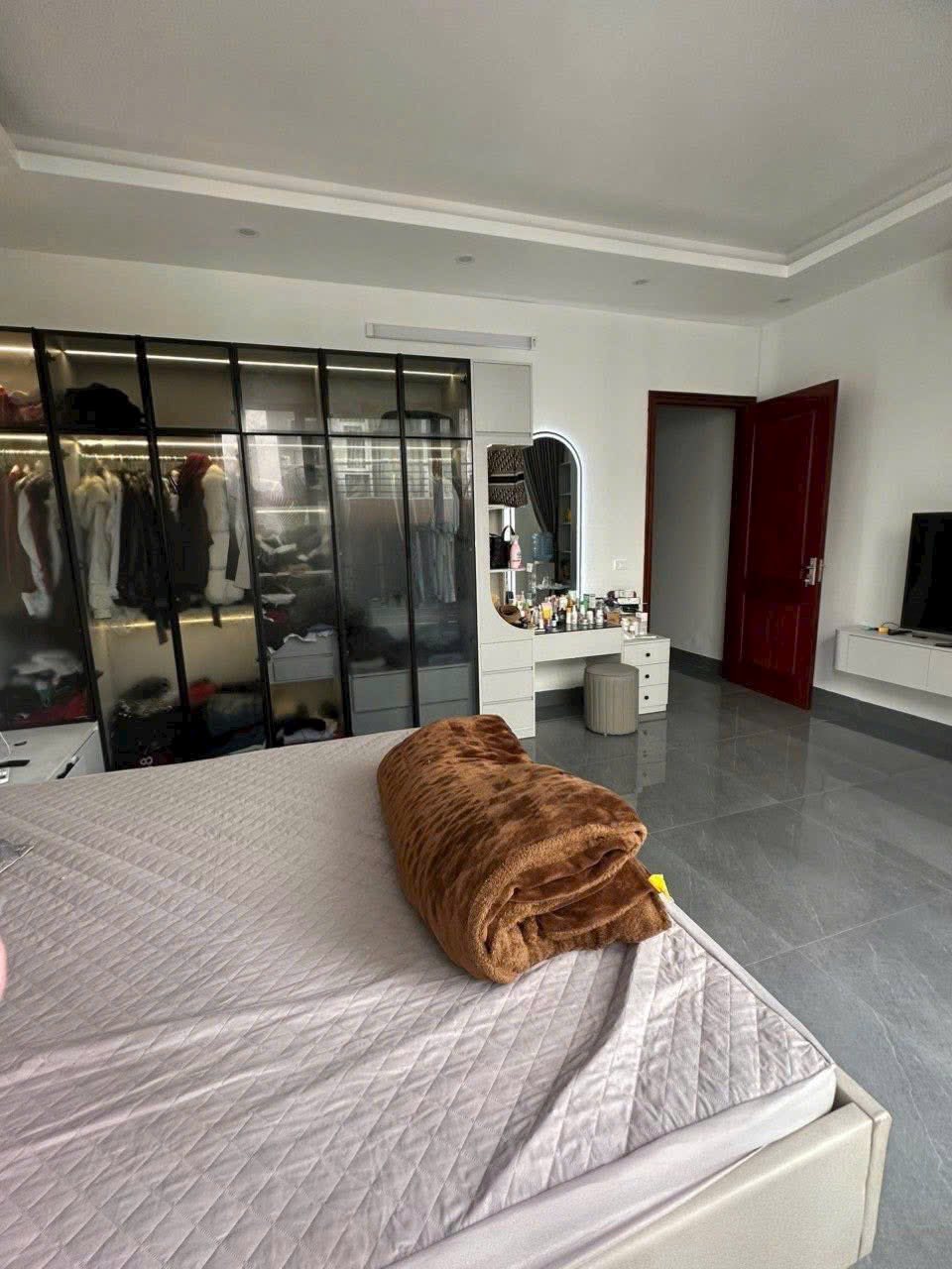 Bán căn nhà 4 tầng mặt phố nhánh phường Thành Đông, Tây HP, 90m2, mt 6m, 4 ngủ, chỉ 6.x tỷ