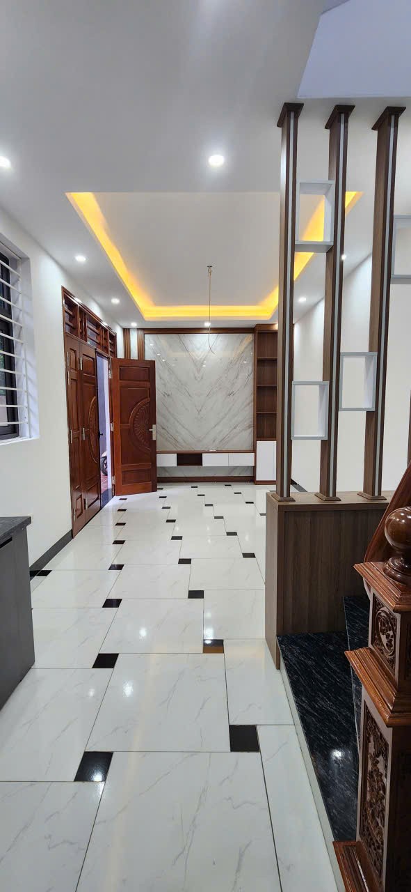 Bán nhà Di Trạch, Hoài Đức, phố Nhổn xây 5Tầng, 3 ngủ, 4 wc, chỉ 15m đường ô tô đỗ kinh doanh 2