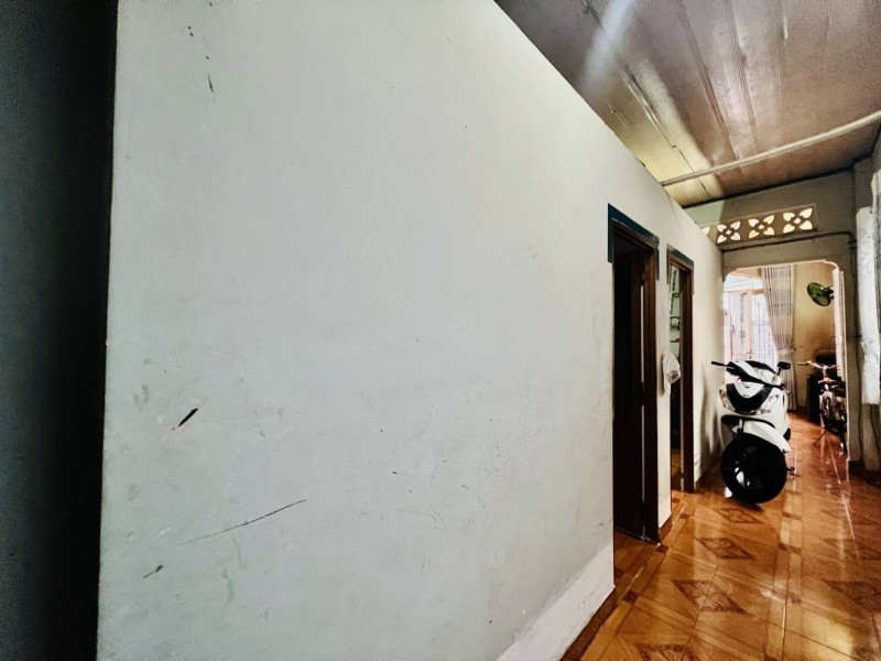 Bán nhà mặt phố Phường Phước Long (Hiệp Phú, Q.9 cũ) ngang 6m, DT 95m2, 1 trệt, 2PN. Sổ hồng, giá 4