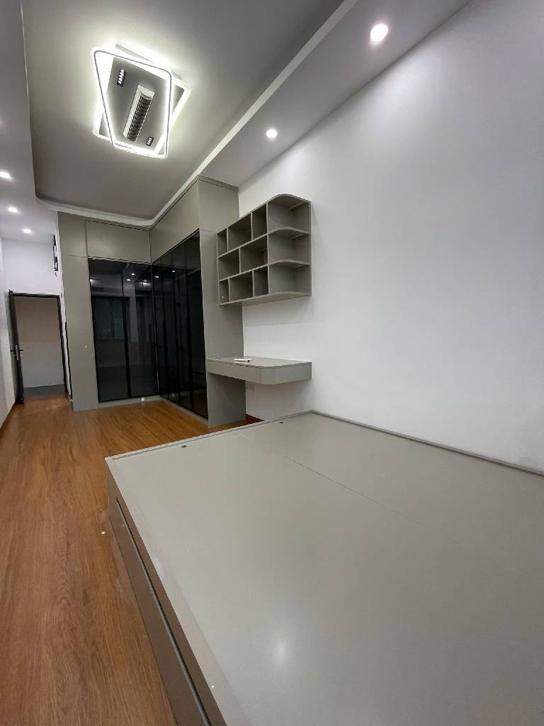Nhà mới Đống Đa - Gần ô tô - Ngõ thông
