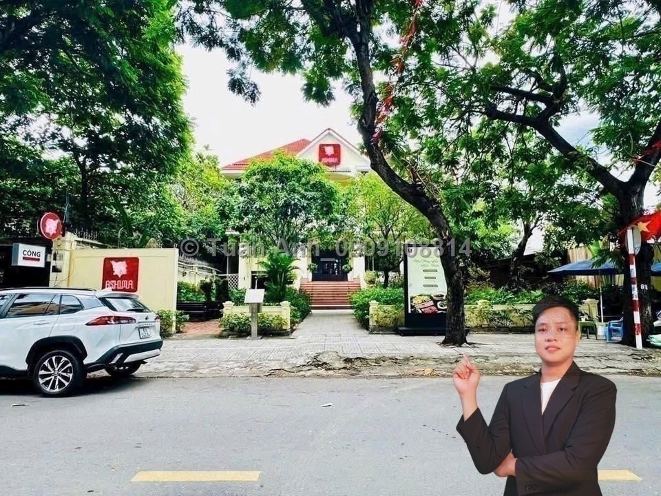 Bán Siêu Phẩm VILLA mặt tiền Xuân Thủy, Thảo Điền, Q.2. DT: 897m2, Sổ Đỏ. Giá: 405 tỷ. LH: 5