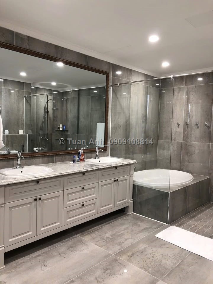 Bán Penthouse Masteri Thảo Điền, Q.2, 250m2, 3PN, sổ hồng, giá 38 tỷ. LH: 0909108814 5
