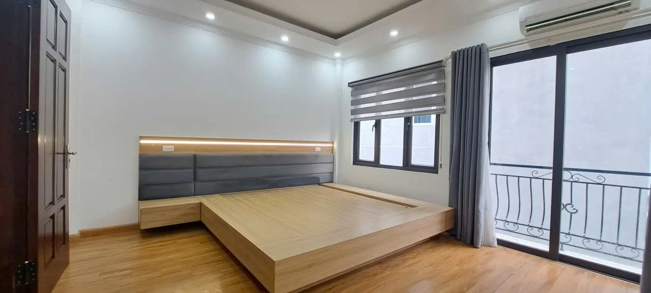 BÁN NHÀ MỚI- ĐẸP Phố Nguyễn Văn Cừ 38m2 X 5 tầng 7.6 tỷ Long Biên Hà Nội 3