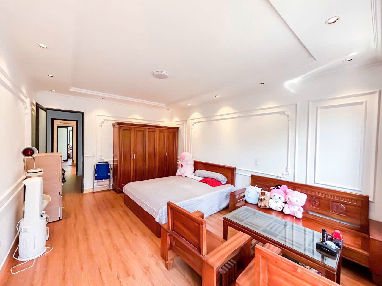 Bán nhà mặt phố khu Đông Nam Cường, TP Hải Dương, 81m2, 3 tầng, 4 ngủ, mt 4.5m, hè 5m 2