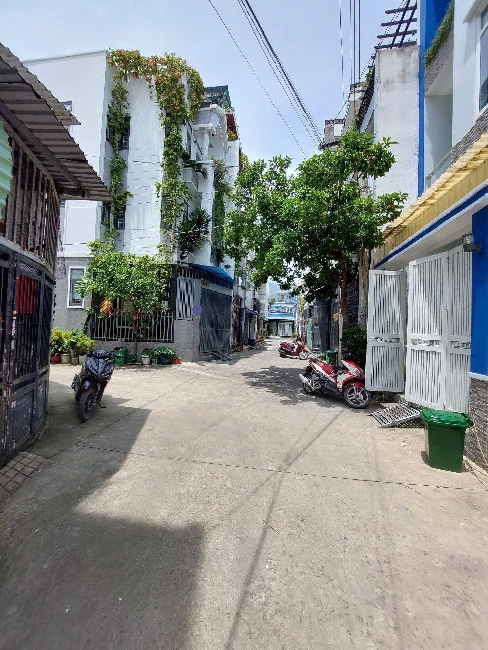 Cho thuê Nhà  đường 4, Phường Hiệp Bình Phước,đối diện Vạn Phúc thông qua KDC SÔngĐà, Giá 16 Tr 2